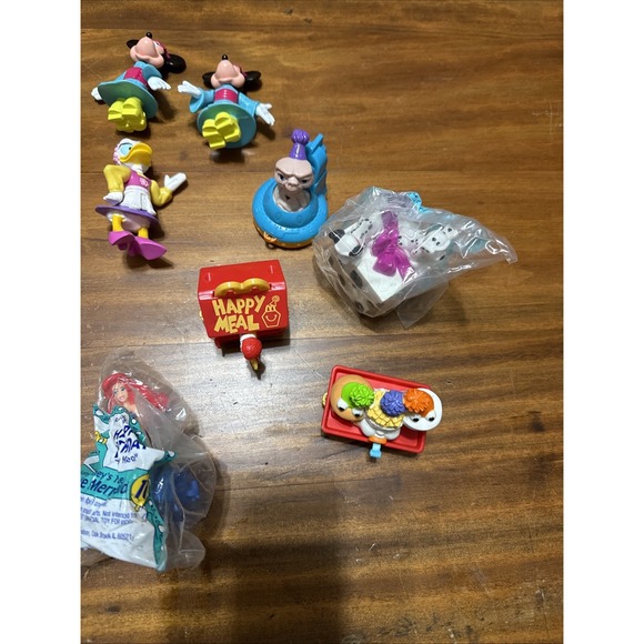 Lot Of  1994 McDonald's Happy Birthday Happy Meal Toys Chip Daisy Disney - Picture 3 of 5